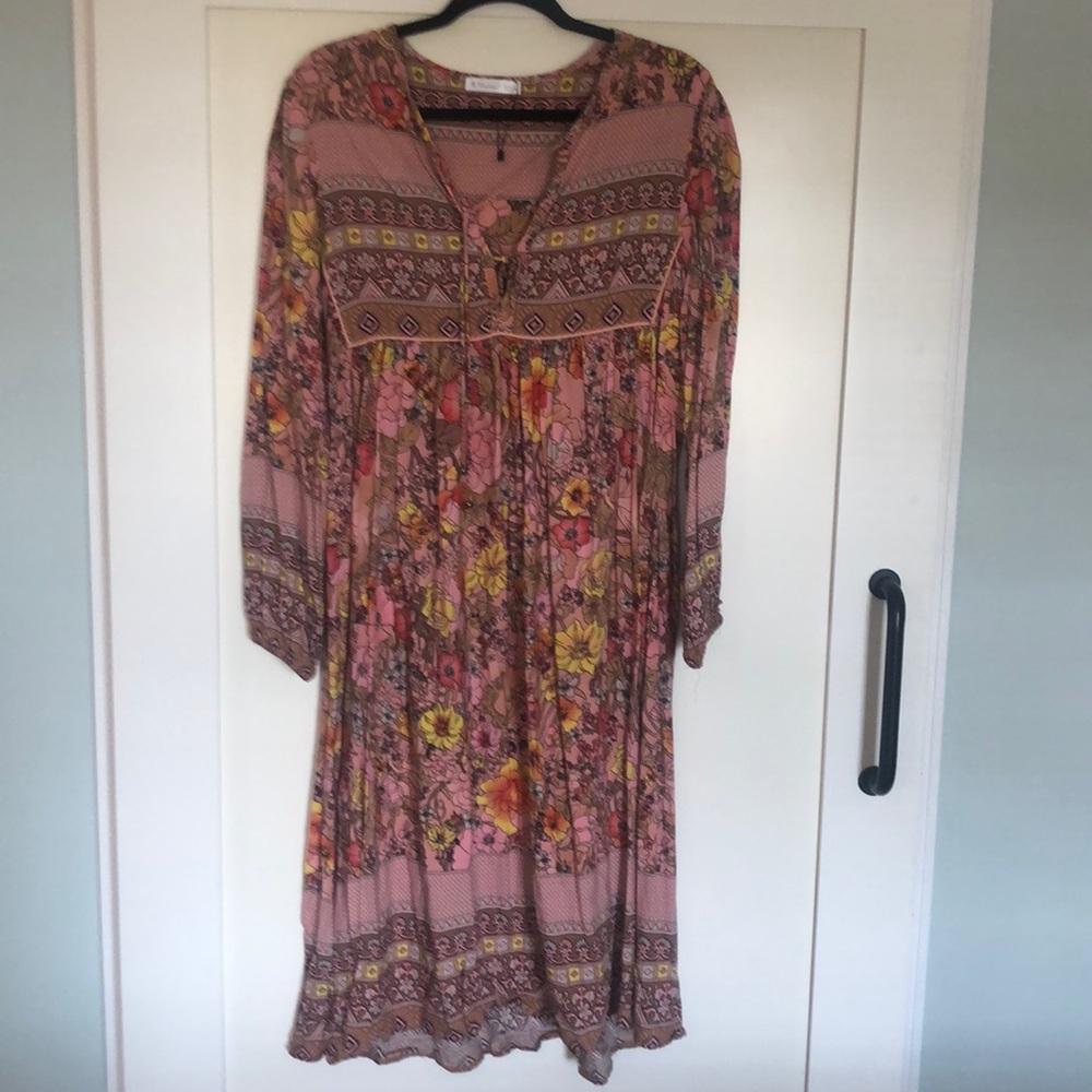 Mid calve maxi dress by R Vivimos. Size 4/6